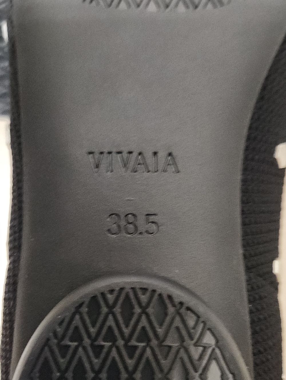 NIB Vivaia Tamia Mary Jane Studded Flats. Size 7.5 - Picture 8 of 10